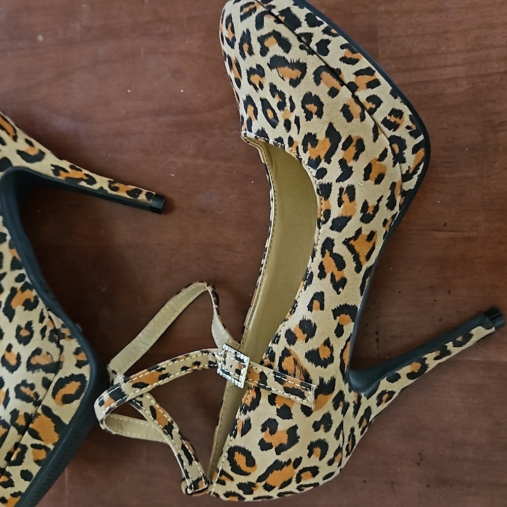 Blink leopard print heels